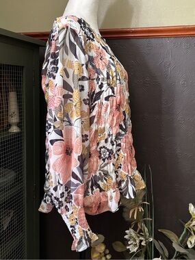 Maurices Floral Peasant Blouse in White, Coral, Mustard, Like new